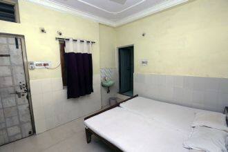 Prachi Lodge, Jabalpur 4